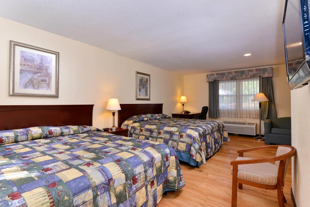 Tower Inn And Suites Of Guilford / Madison Экстерьер фото