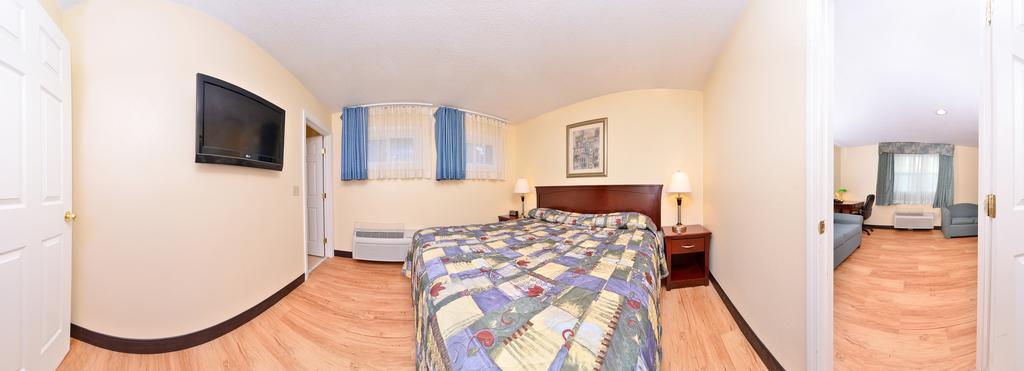 Tower Inn And Suites Of Guilford / Madison Экстерьер фото