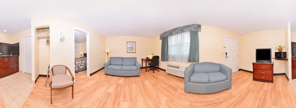 Tower Inn And Suites Of Guilford / Madison Экстерьер фото