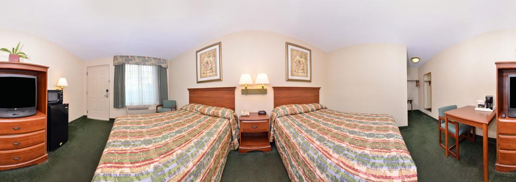 Tower Inn And Suites Of Guilford / Madison Экстерьер фото